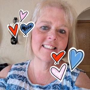 Meet your Posher, Carie